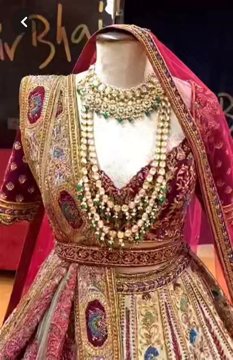 Pin By Akanksha Chaudhary On Bridal Stuff Indian Bridal Couture