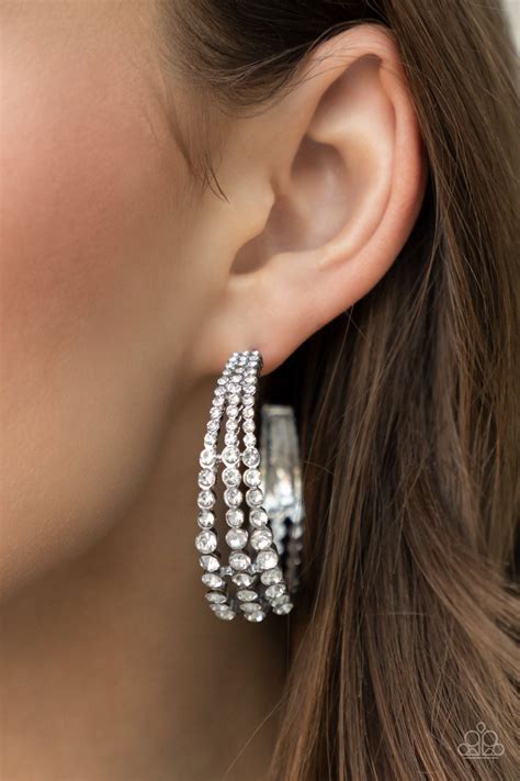 Paparazzi Earring Cosmopolitan Cool White Paparazzi Jewelry