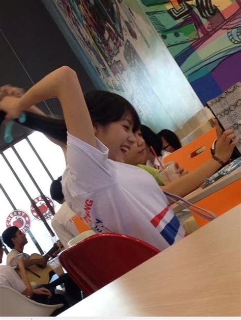 Ngắm nhan sắc hot girl nổi tiếng nhờ ảnh chụp lén quá xinh