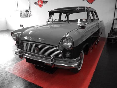 Ford Consul 375 Mk2 Lowline Waiting Patiently For Its New Interior