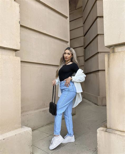 Small Girl Small Tits Juicy Ass Scrolller