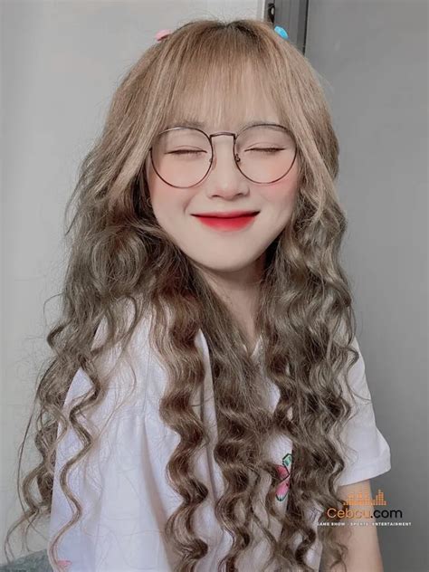 Bộ sưu tập ảnh Hot Girl đeo kính đáng yêu dễ thương nhưng cực Dâm Ce Bu Cu