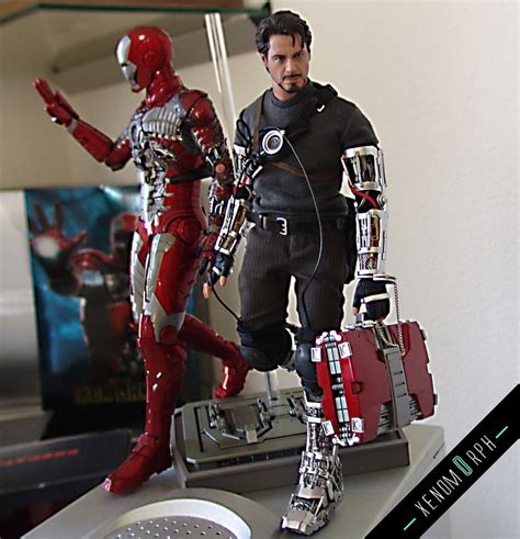 Hot Toys Iron Man Mech Test Tony Stark