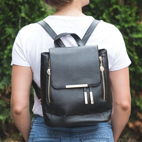 How To Deal With A Roommate Who Has Sex In Your Dorm Room POPSUGAR Love Sex