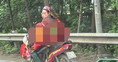 Sau màn đẩy xe rùa hot girl ăn quỵt giong ruổi bằng xe máy