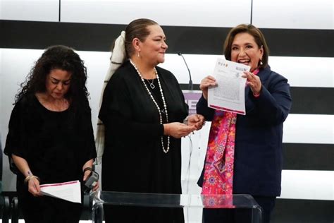 X Chitl G Lvez Se Registra Como Candidata Presidencial Ante El Ine