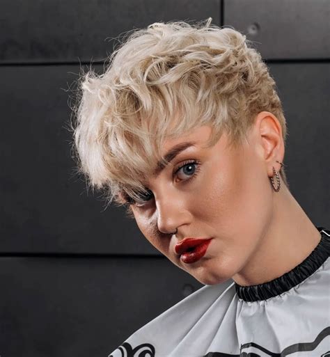 Крем для укладання волосся Bad Groom High Hold Hair Cream