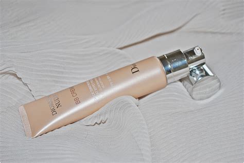 PIĘKNIE JEST ŻYĆ DIOR DIORSKIN NUDE BB CREME