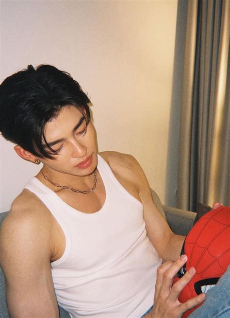 Pin By At Adrinila On Pondphuwin In Boyfriend Pictures Gmmtv Actors Hot Asian Men