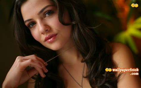 The Wallpapers UK Sexy Hot Girls Wallpapers