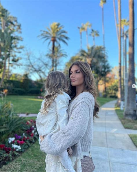 Rosati Pozuje W Bikini Zab Jcza Sylwetka Szok E Ma Na Koncie Por D Pudelek