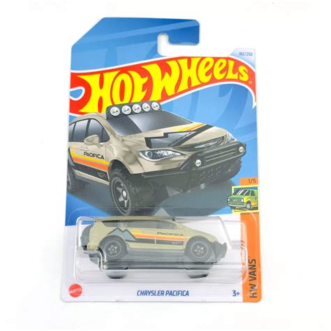 Машинка коллекционная Mattel Hot Wheels 2024 C4982 Chrysler Pacifica купить с доставкой по