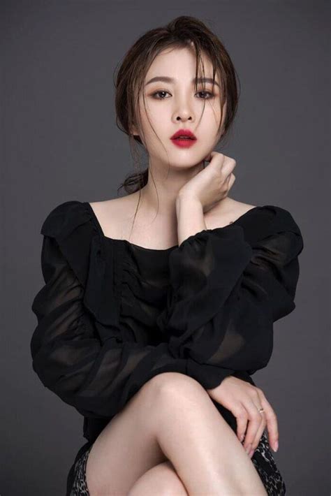 Ribi Sachi L Ai Ti U S T Nh Duy N C A Hot Girl C M Ngu I