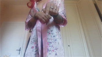 mamá te vio te estas masturbando verdad Estoy corriendo para que te castigue XVIDEOS