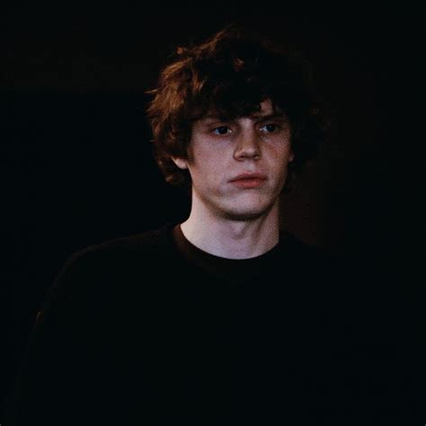 Pin De Evan Peters Aesthetic En Evan Peters Aesthetic Cute Hot Rare Icon Wallpaper Harry