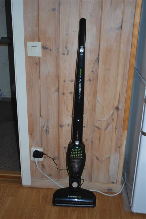 Images of Electrolux Ergorapido Plus Vacuum Cleaner