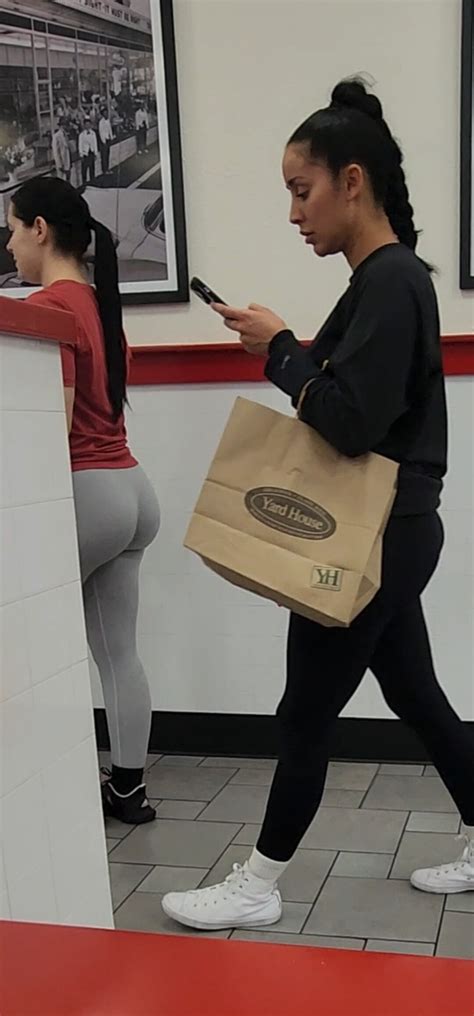 Latina With Booty OC Spandex Leggings Yoga Pants Forum