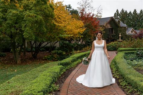 Kleinfeld's Wedding Dress Shopping Hacks | Kleinfeld Blog