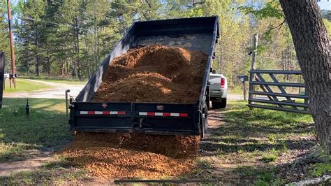 Gravel Delivery Gradual Pour Attempt How To Build A Gravel Driveway