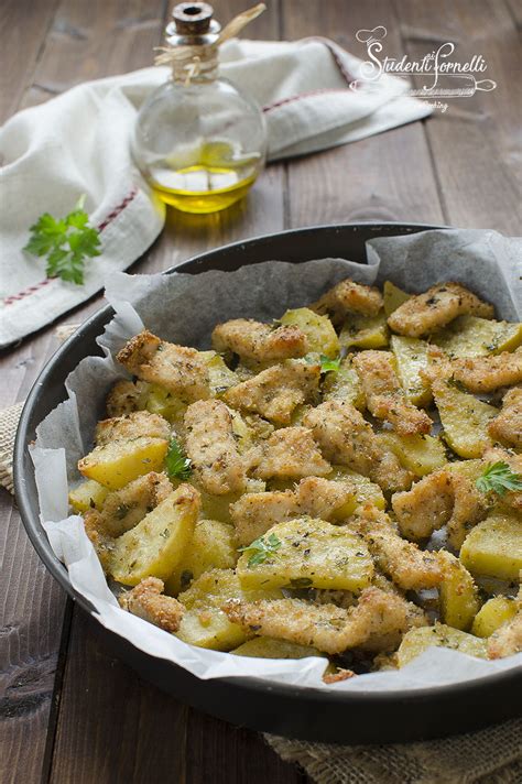 Straccetti Di Pollo Al Forno E Patate Con Impanatura Croccante