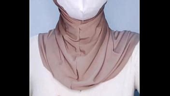 Tyas Cewek Cantik Berhijab Doyan Ngentot XVIDEOS