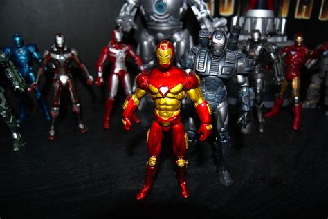 Featured Custom - Marvel Universe Modular Armor Iron Man - The Toyark ...