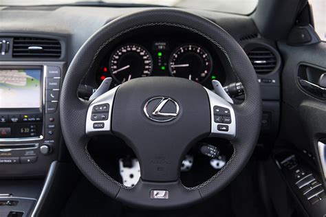 Lexus IS 250C F Sport Adds More Style to the Line-Up