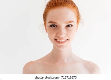 Close Portrait Happy Naked Ginger Woman Stock Photo 713718673 Shutterstock