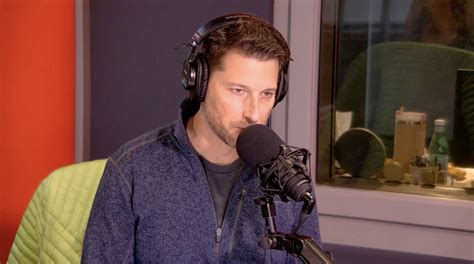 Who Sang About An Angel As A Centerfold Free Beer And Hot Wings