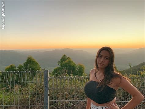 Lotti Loka Itslottiloka Nude OnlyFans Leaks Fappening FappeningBook