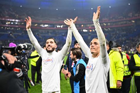 OL Cherki et Caqueret sur le départ c est irrémédiable Foot 01