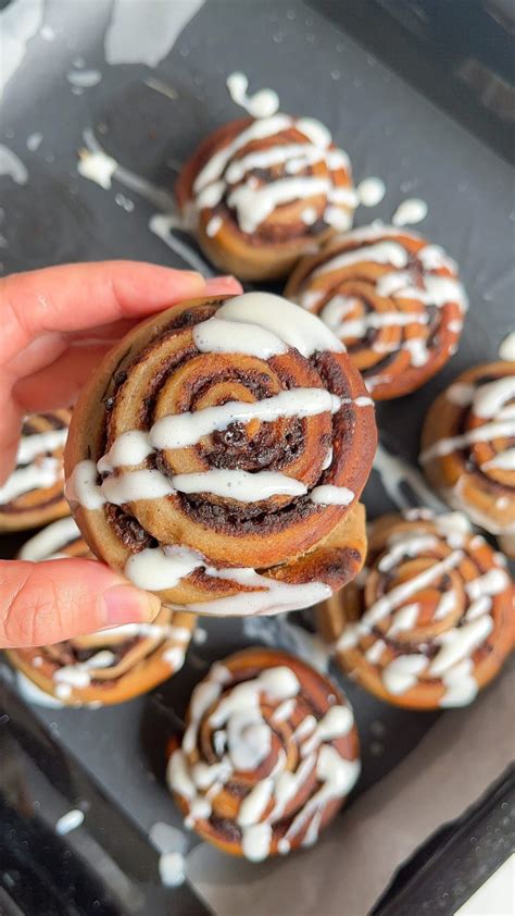 Oreo Cinnamon Rolls Low Calorie High Protein Eliya Eats