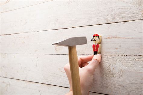 Держатель для забивания гвоздей в виде Пиноккио