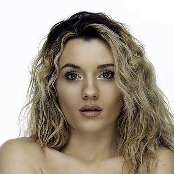 Chelsea Chamberlain Babe Page Watch This Adult Model On FreeOnes