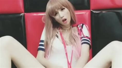 Chinese asian sexy beautiful shemale sissy play vibrator 极品伪娘玩按摩棒自慰骚贱刺激 Free Sex Video