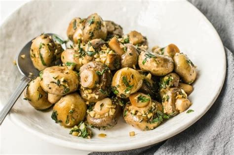 Easy 5-Ingredient Garlic Herb Sauteed Mushrooms
