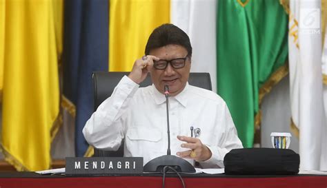 FOTO Mendagri Pimpin Rapat Laporan Akhir Tahun 2018 Kemendagri Dan