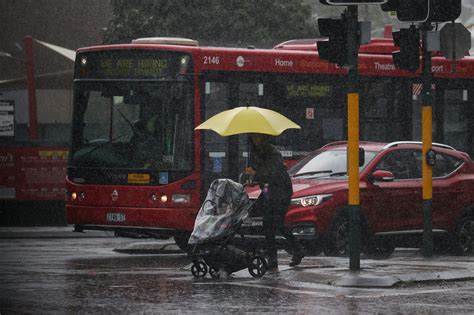 Thousands In Australian Inland Towns Flee Homes Amid Major Flood