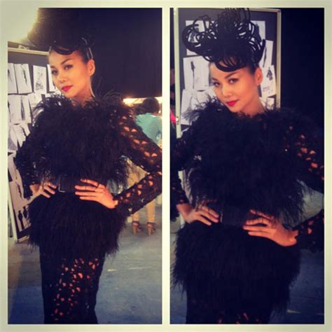 Thu Minh mặc bikini tạo dáng trên du thuyền