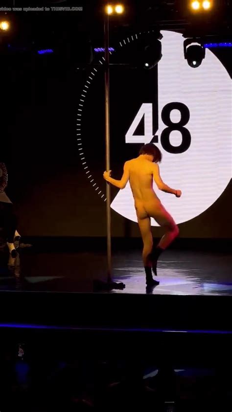 Guy Strips Nude At Club ThisVid