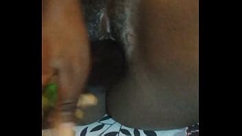 Votre Salope Revient Avec Une Obergine Dans La Chate Xvideos