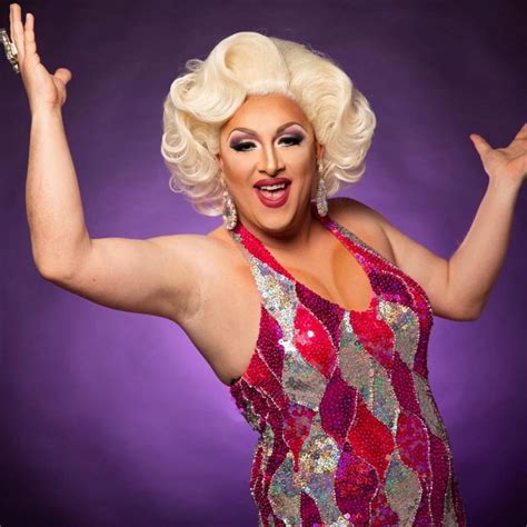 Outageous Drag Comedy Act Linda Matthews Sun Hotel Bradford En