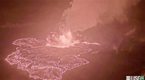 Kilauea Volcano Erupts On Hawaiis Big Island World News The Indian