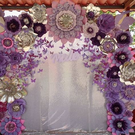 Lindo Panel Con Flores De Papel Dugorche En Forma De Arco En Tonos