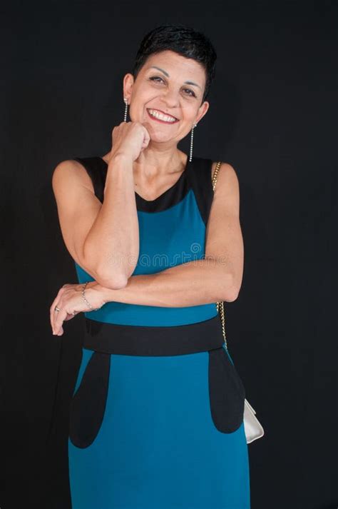 Mujer De Mediana Edad De Milf Foto De Archivo Imagen De Mujer Mediana