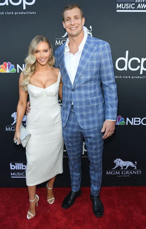 Camille Kostek Bio: Early Life, Career, Net Worth & Boyfriend - Players Bio