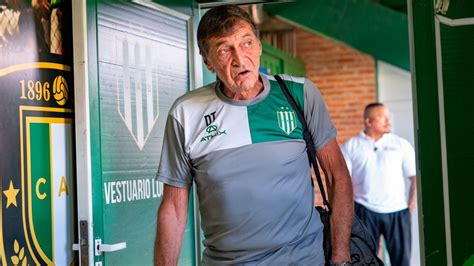 Julio C Sar Falcioni Dej De Ser El Entrenador De Banfield Diario