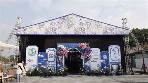 Hot girl Chu Thanh Huyền đẹp rạng ngời khi cùng Quang Hải về dinh