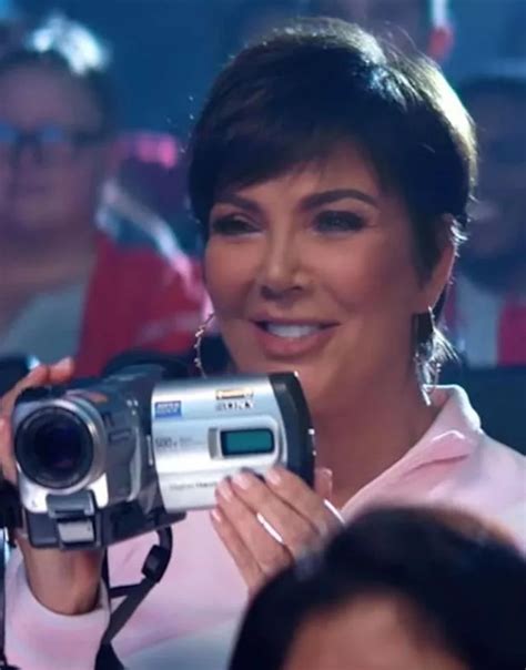 Selling Sunset S Emma Hernan Poses In Red Bikini For Snaps Taken By Her Mum Ok Magazine