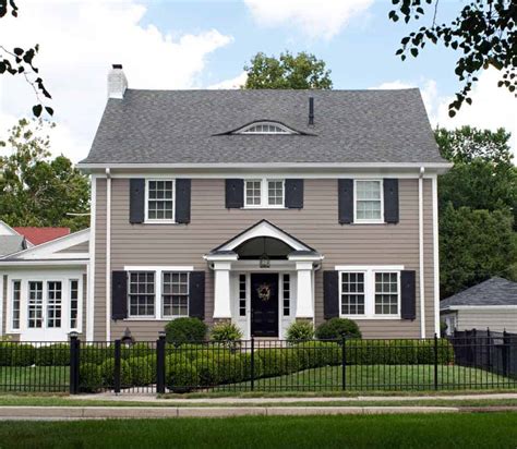 32 Gorgeous Houses With Exterior Window Shutters